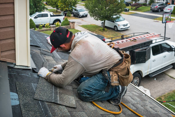 Professional Flat Roof Repair technician working in Mona, UT